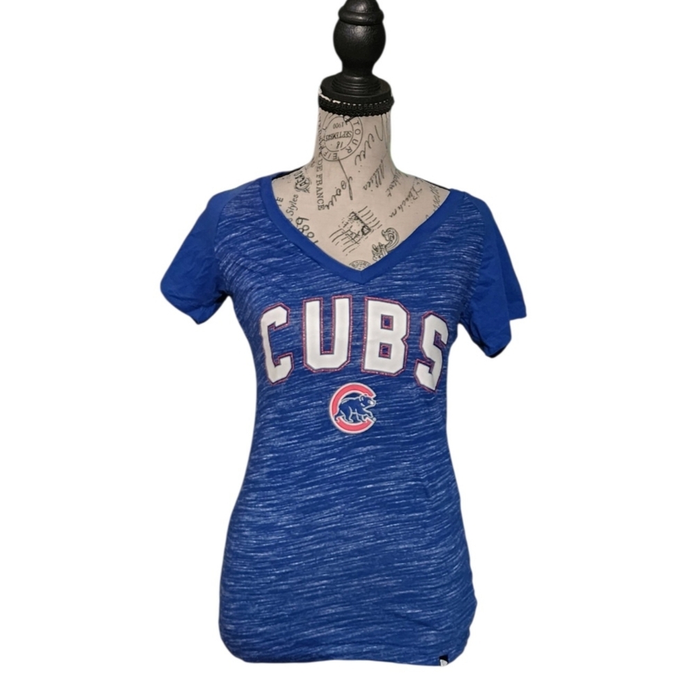 Chicago Cubs V-Neck T-Shirt, Size Small